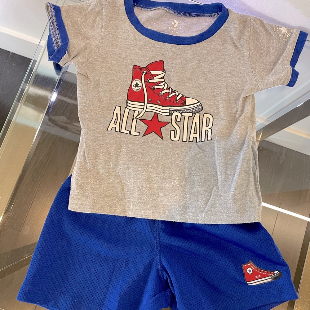 🪢 CONVERSE 🪢. Short and t-shirt set. 18 months. Kids
